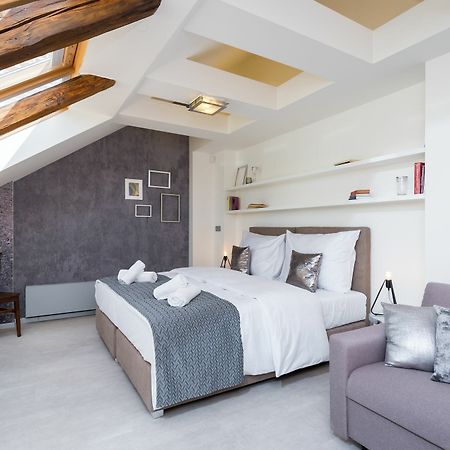 Empirent Rose Apartments Prag Eksteriør billede