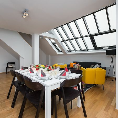 Empirent Rose Apartments Prag Eksteriør billede